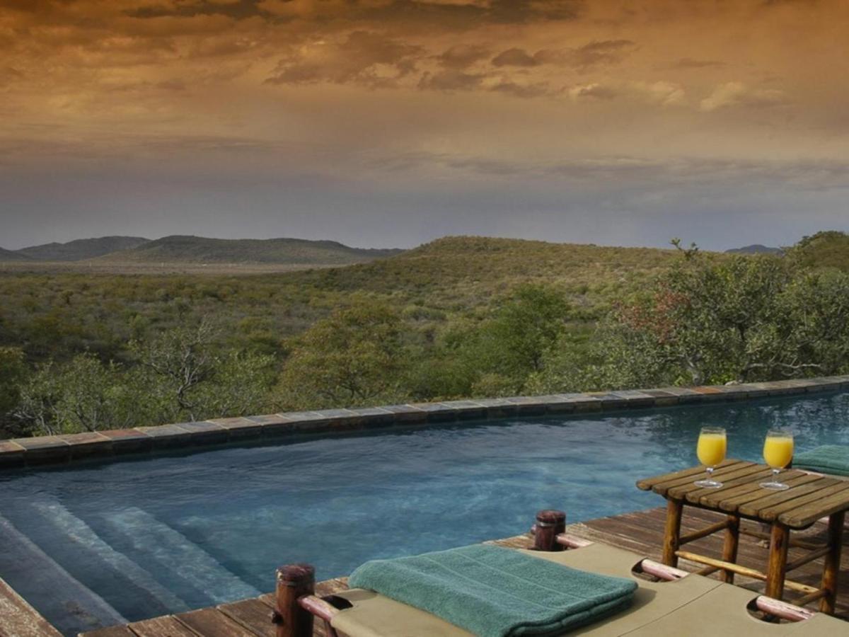 Buffalo Ridge Safari Lodge Reserva de Madikwe Exterior foto