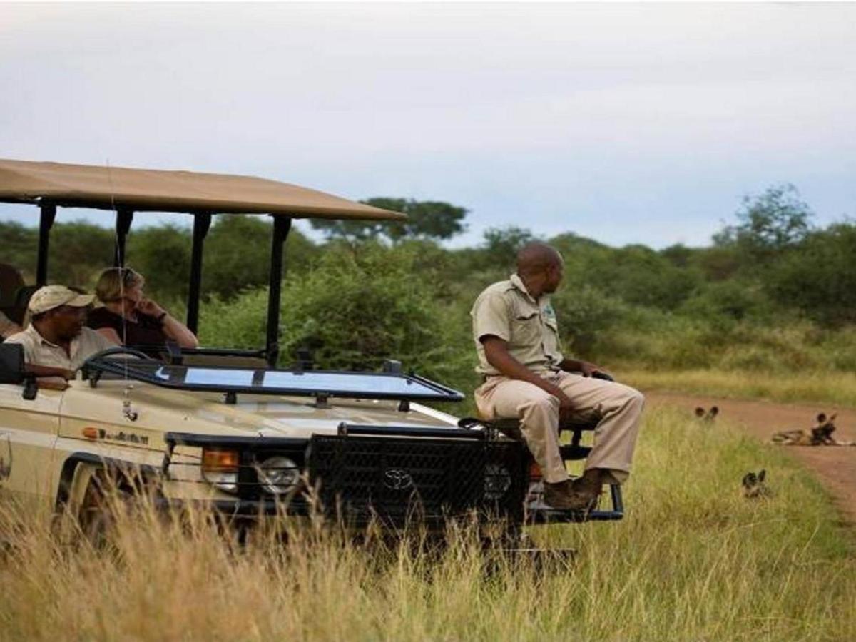 Buffalo Ridge Safari Lodge Reserva de Madikwe Exterior foto